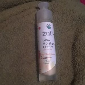 Zatik glow moisture cream 90% full